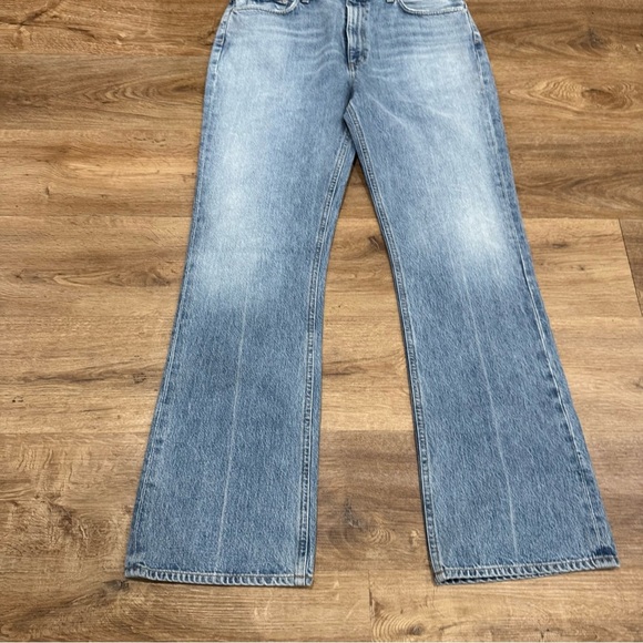 Agolde Vintage High Rise Flare Jeans in Clamour - Picture 3 of 11